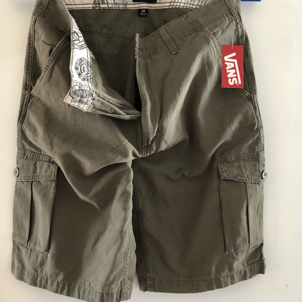 Mens Vans Cargo Short 34 new with tags